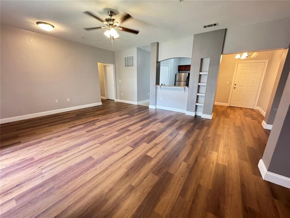 For Rent: $1,995 (2 beds, 2 baths, 1242 Square Feet)