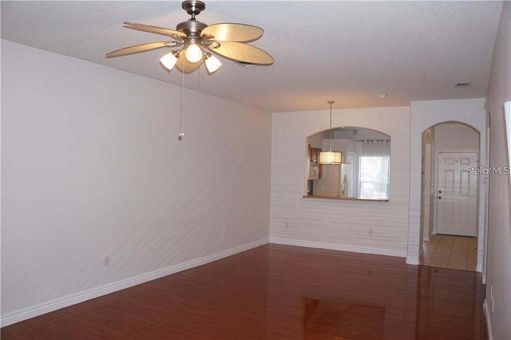 For Rent: $1,900 (2 beds, 2 baths, 1606 Square Feet)