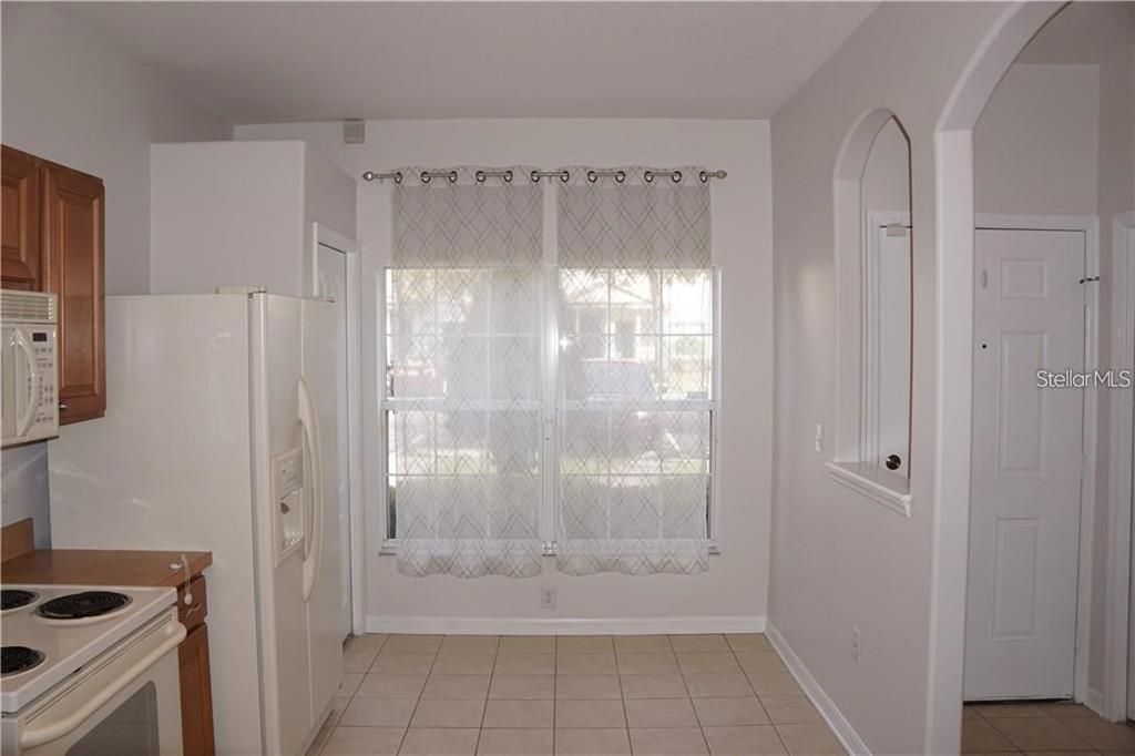 For Rent: $1,900 (2 beds, 2 baths, 1606 Square Feet)