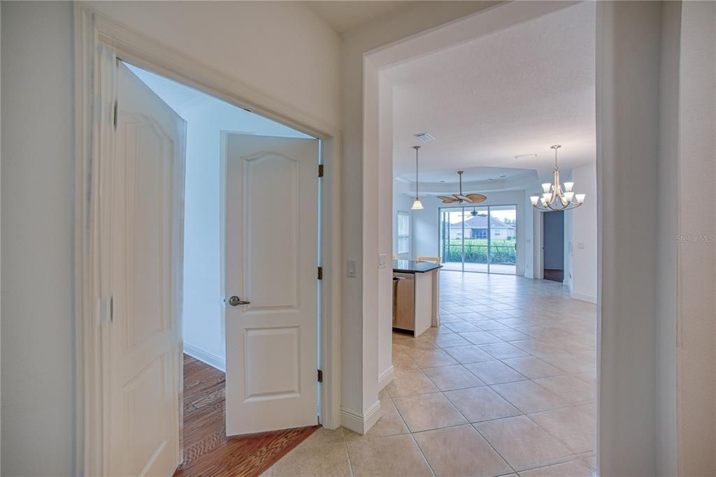 For Sale: $399,900 (2 beds, 2 baths, 1525 Square Feet)