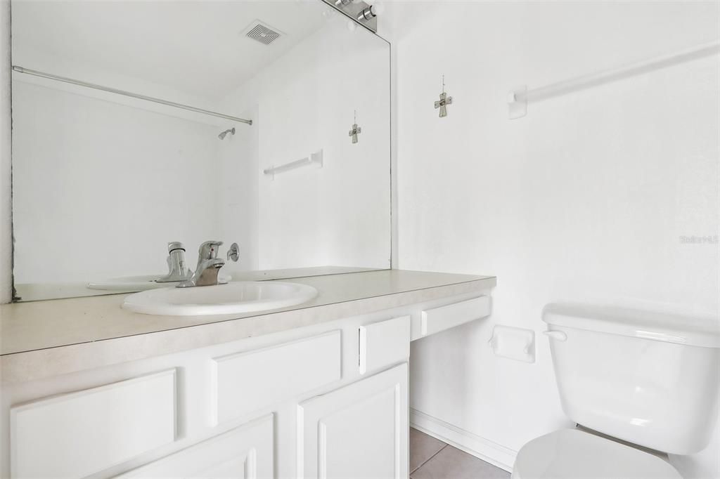 For Sale: $245,000 (2 beds, 2 baths, 1078 Square Feet)