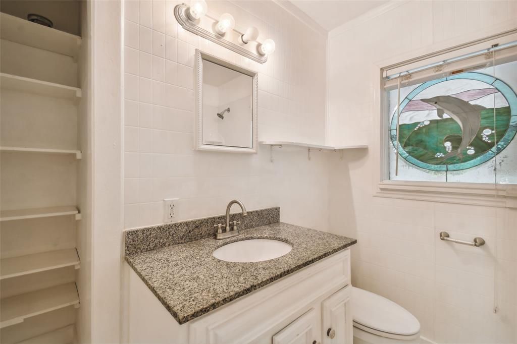 For Sale: $295,000 (2 beds, 1 baths, 1104 Square Feet)