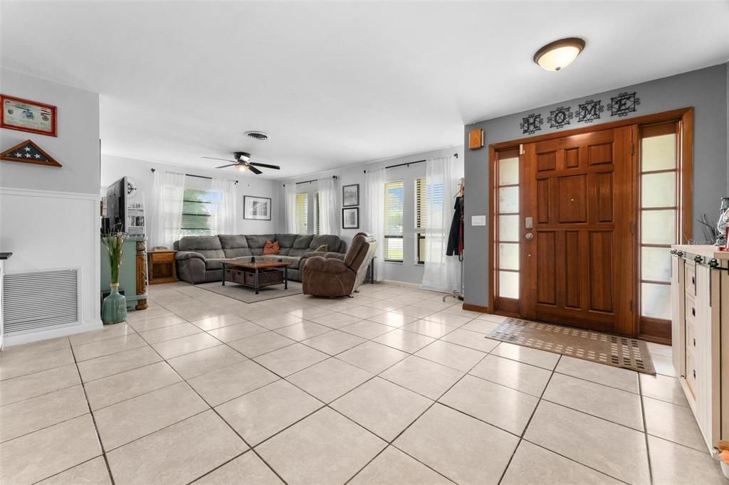 For Sale: $444,900 (3 beds, 2 baths, 1971 Square Feet)