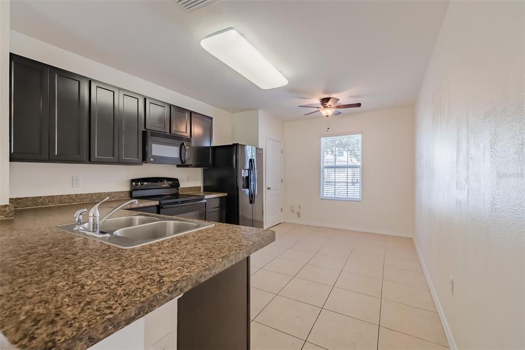 Active With Contract: $269,000 (3 beds, 2 baths, 1684 Square Feet)