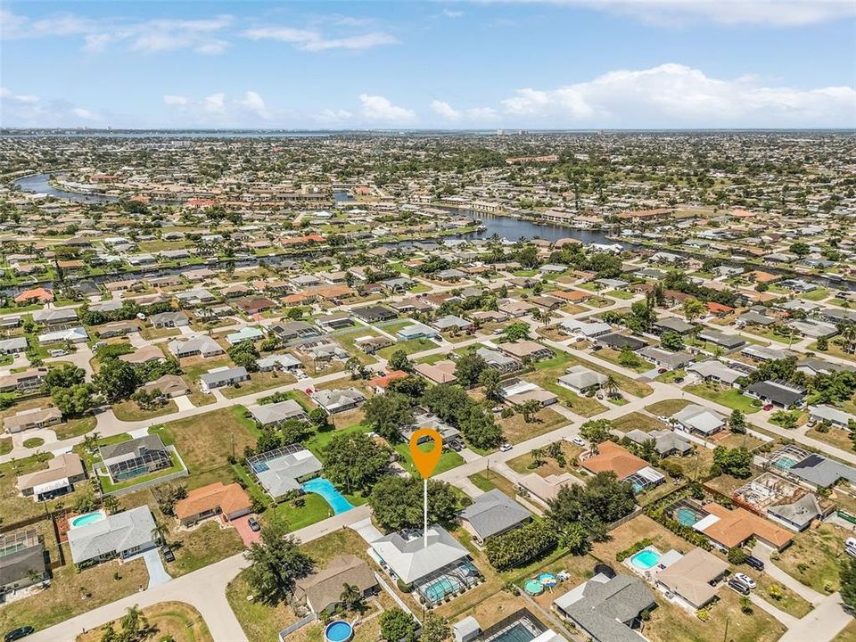 For Sale: $399,000 (3 beds, 2 baths, 1785 Square Feet)