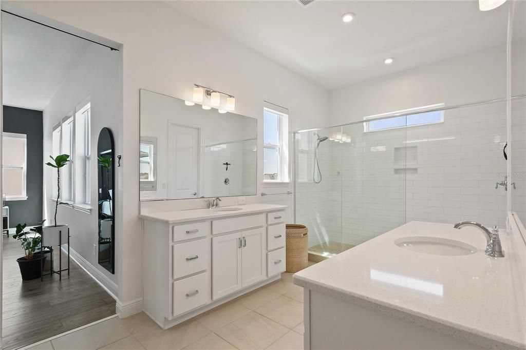 Active With Contract: $759,900 (3 beds, 2 baths, 2377 Square Feet)