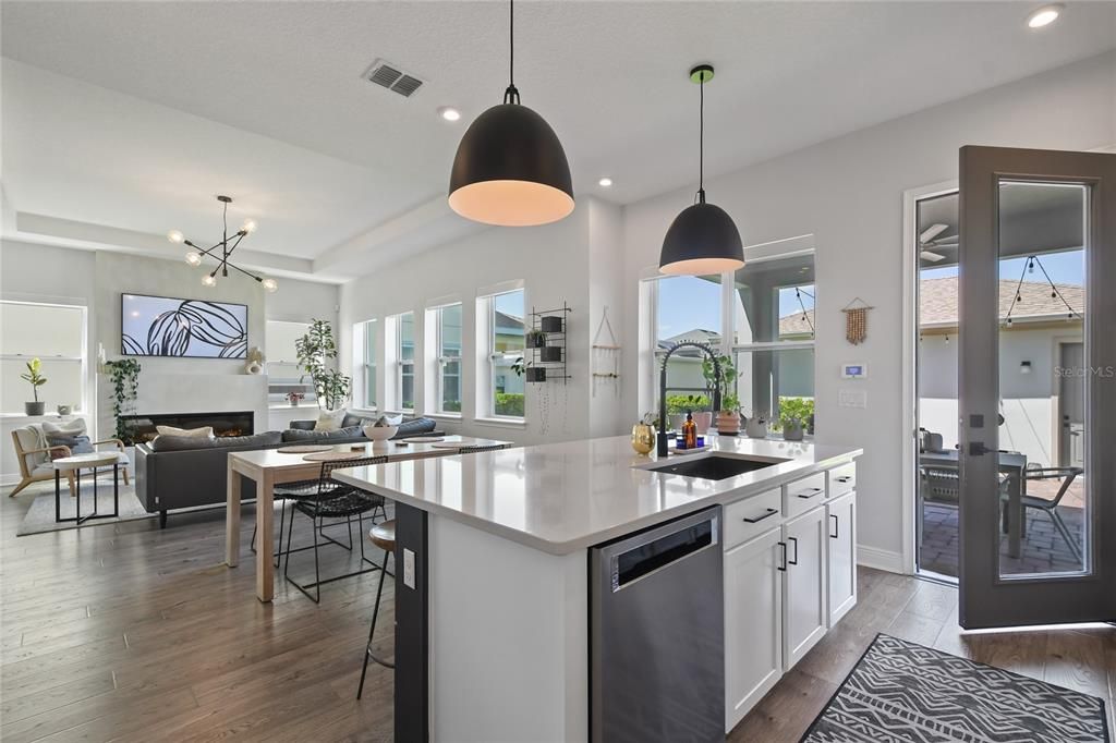 Active With Contract: $759,900 (3 beds, 2 baths, 2377 Square Feet)