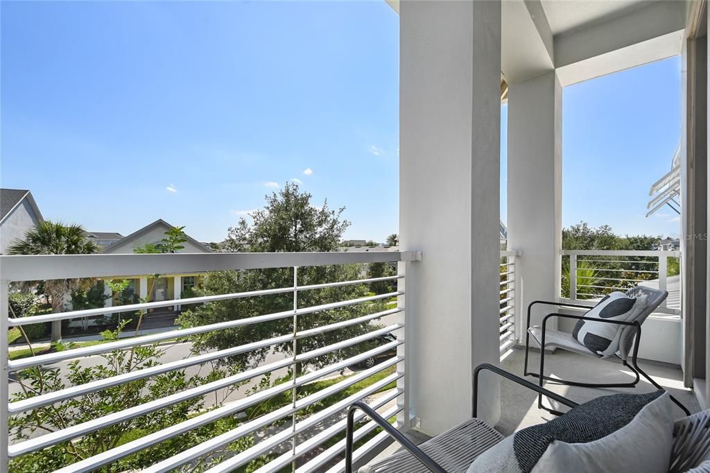 Active With Contract: $759,900 (3 beds, 2 baths, 2377 Square Feet)