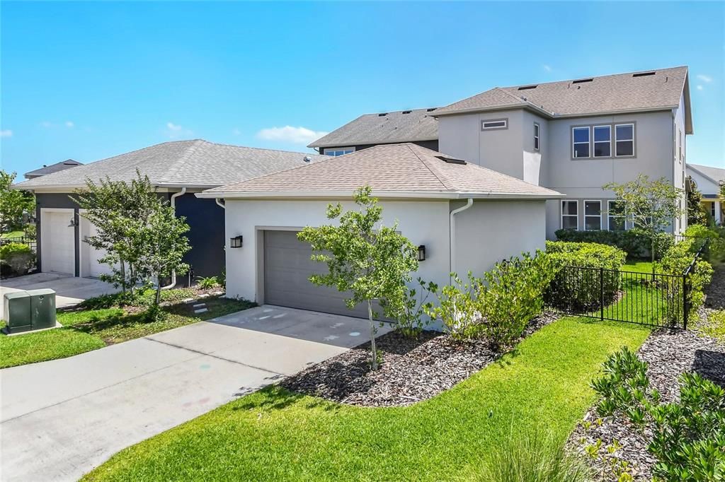 Active With Contract: $759,900 (3 beds, 2 baths, 2377 Square Feet)