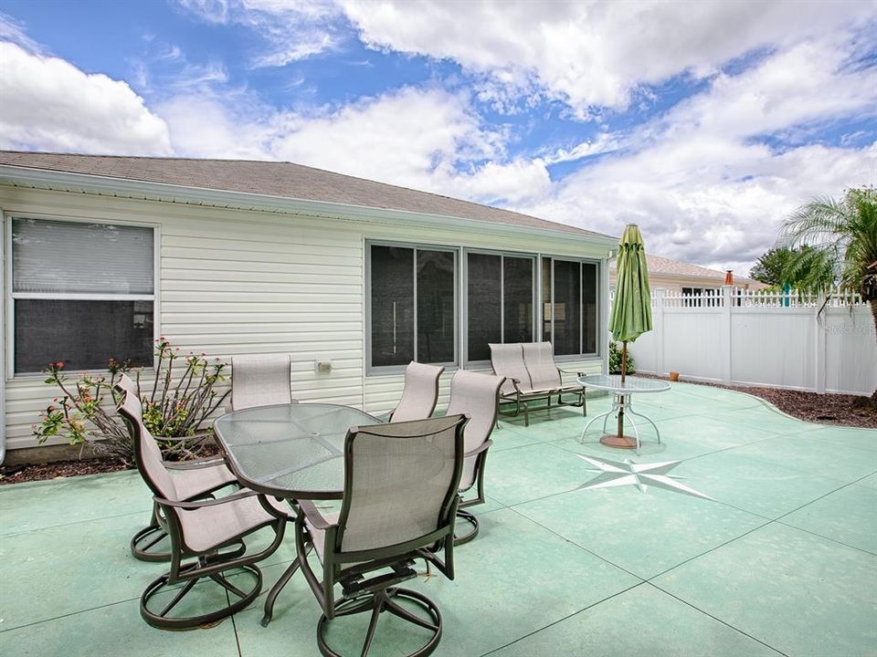 For Sale: $334,900 (2 beds, 2 baths, 1156 Square Feet)