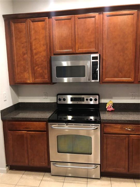 For Rent: $2,000 (3 beds, 2 baths, 1433 Square Feet)