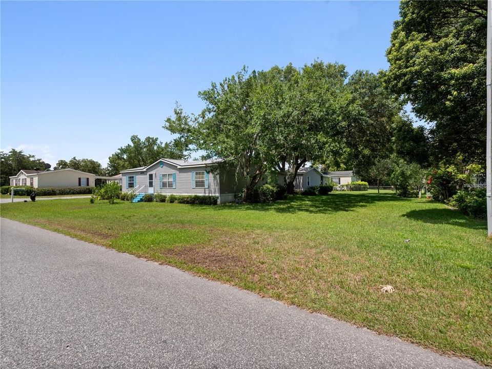 For Sale: $215,000 (3 beds, 2 baths, 1296 Square Feet)