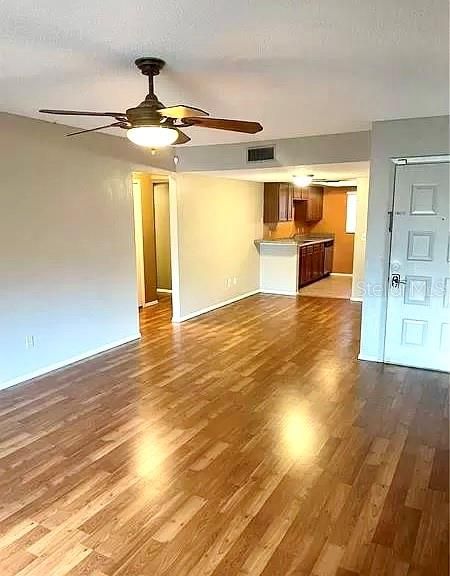 For Rent: $1,800 (2 beds, 2 baths, 973 Square Feet)