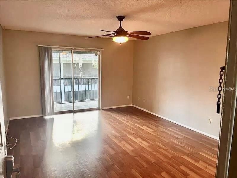 For Rent: $1,800 (2 beds, 2 baths, 973 Square Feet)