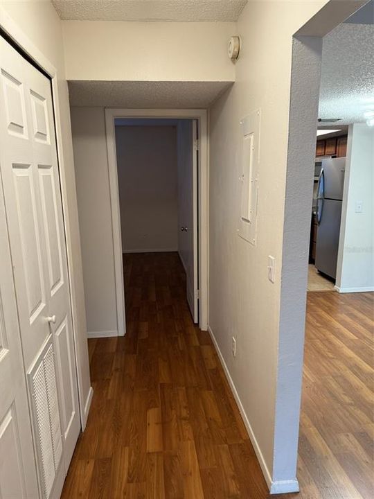 For Rent: $1,800 (2 beds, 2 baths, 973 Square Feet)