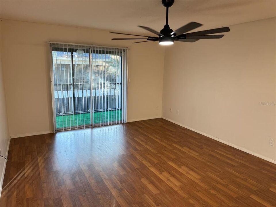 For Rent: $1,800 (2 beds, 2 baths, 973 Square Feet)