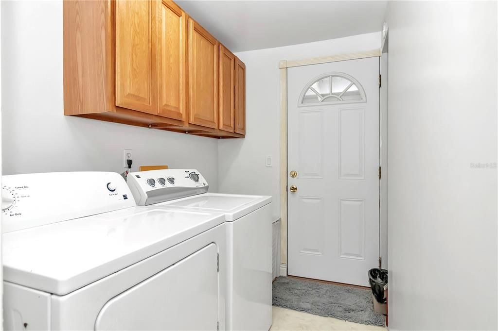 Active With Contract: $169,000 (2 beds, 2 baths, 1408 Square Feet)