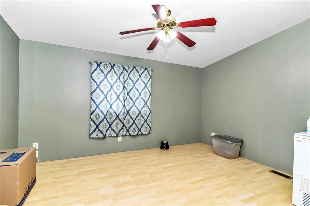 For Sale: $169,000 (2 beds, 2 baths, 1408 Square Feet)