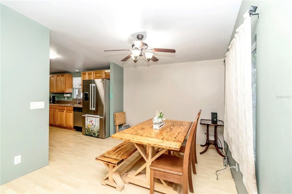For Sale: $169,000 (2 beds, 2 baths, 1408 Square Feet)