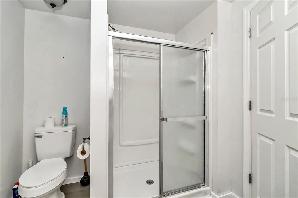 Active With Contract: $169,000 (2 beds, 2 baths, 1408 Square Feet)