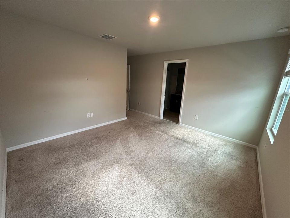 For Rent: $2,100 (3 beds, 2 baths, 1485 Square Feet)