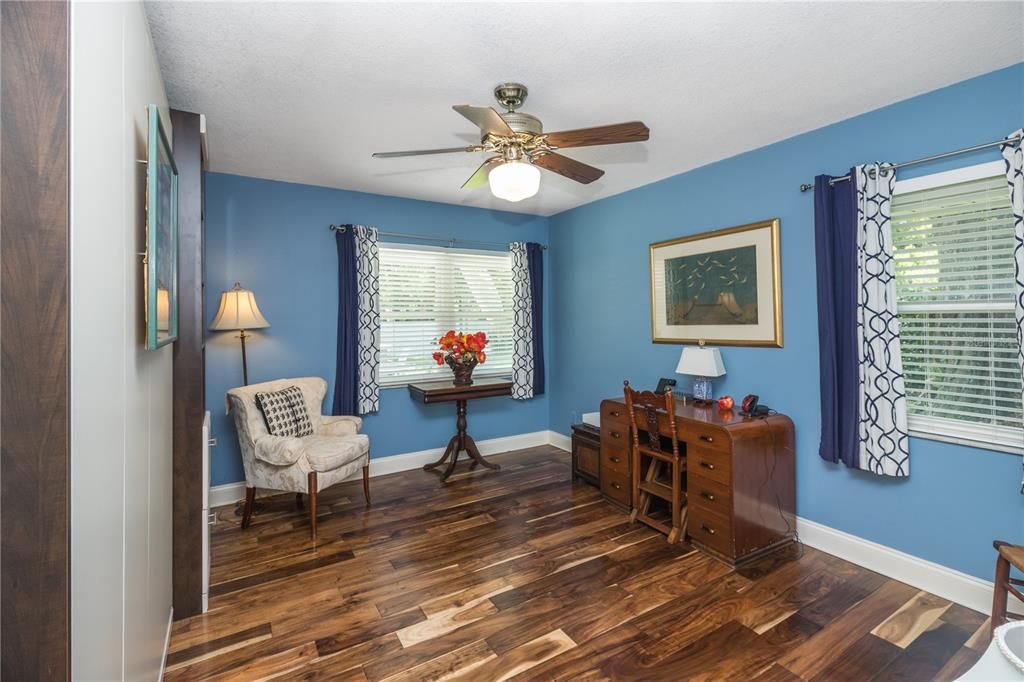 Active With Contract: $427,500 (3 beds, 2 baths, 1910 Square Feet)