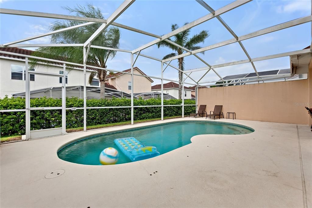 Active With Contract: $2,400 (4 beds, 3 baths, 1762 Square Feet)