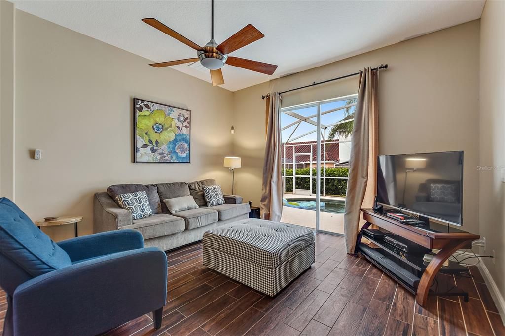 Active With Contract: $2,400 (4 beds, 3 baths, 1762 Square Feet)