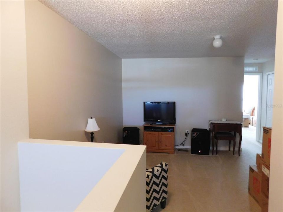 Active With Contract: $2,190 (3 beds, 2 baths, 1703 Square Feet)
