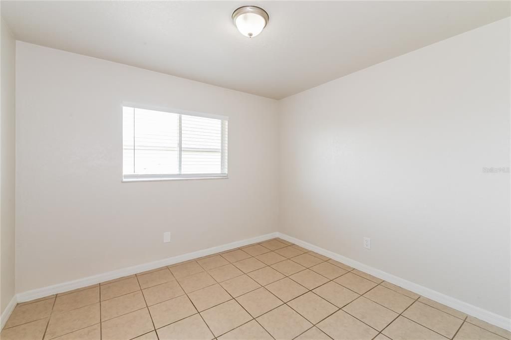 For Rent: $2,635 (4 beds, 2 baths, 1712 Square Feet)