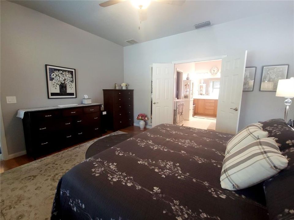 For Sale: $450,000 (2 beds, 2 baths, 1603 Square Feet)