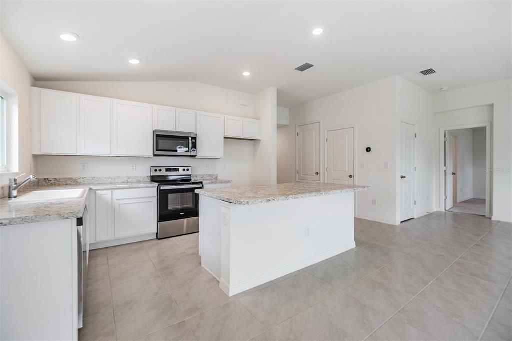 For Sale: $424,000 (4 beds, 2 baths, 1707 Square Feet)