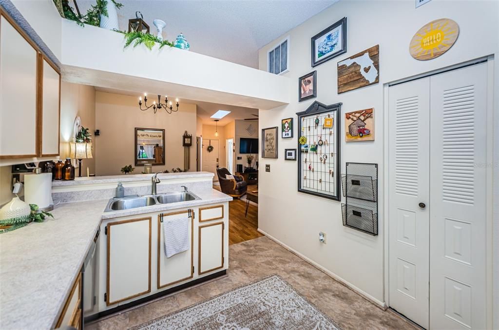 Closet pantry