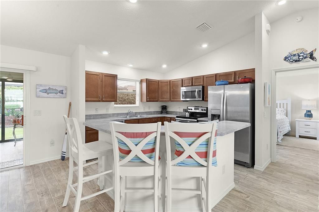 For Sale: $399,900 (3 beds, 2 baths, 1392 Square Feet)