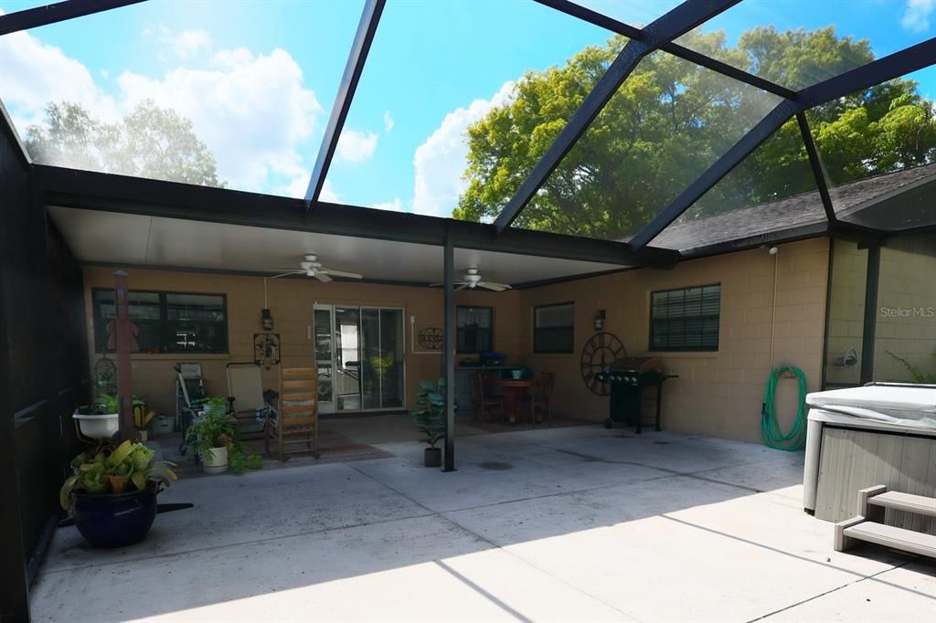 Active With Contract: $445,000 (4 beds, 2 baths, 1586 Square Feet)