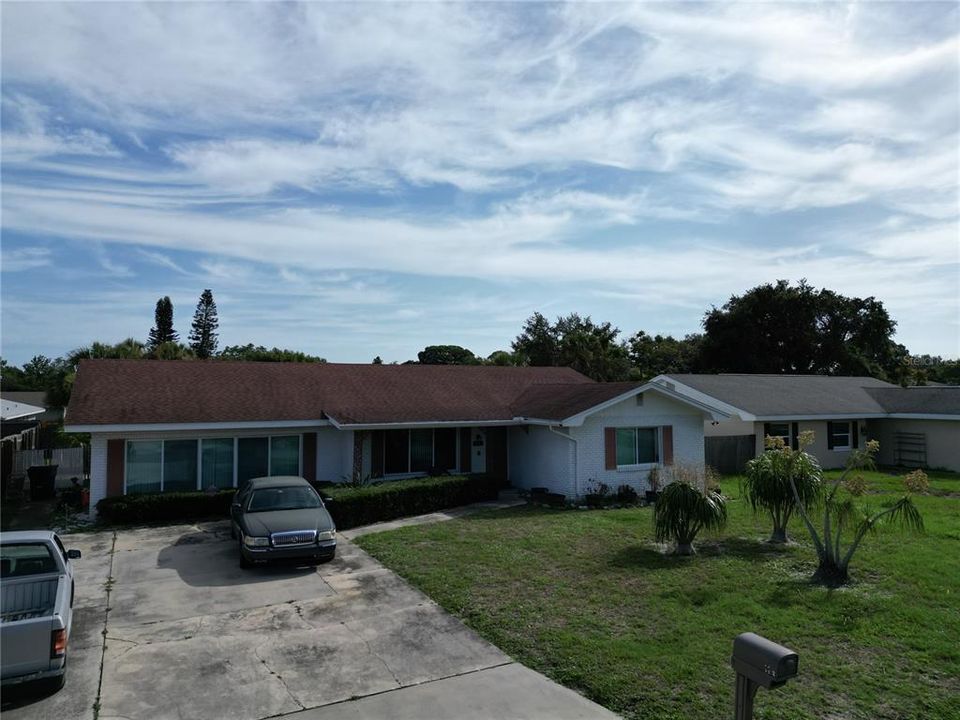 For Sale: $270,000 (3 beds, 2 baths, 2256 Square Feet)