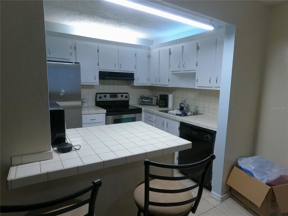 For Sale: $150,000 (1 beds, 1 baths, 800 Square Feet)