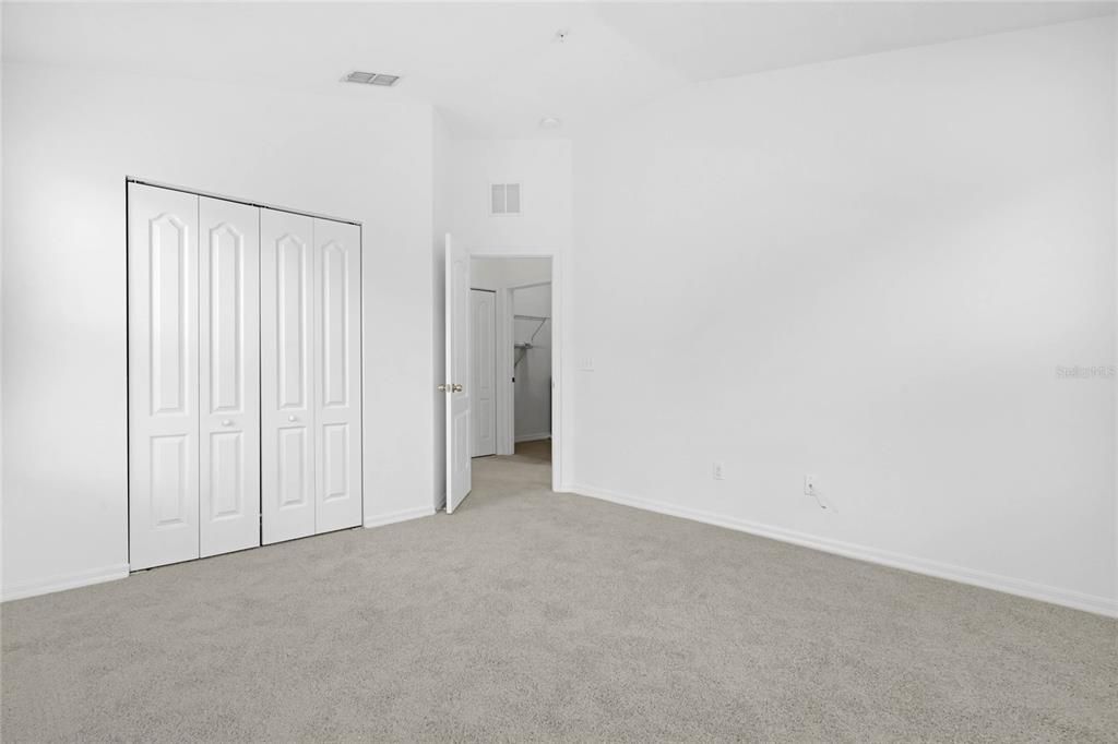 For Rent: $2,400 (2 beds, 2 baths, 1305 Square Feet)