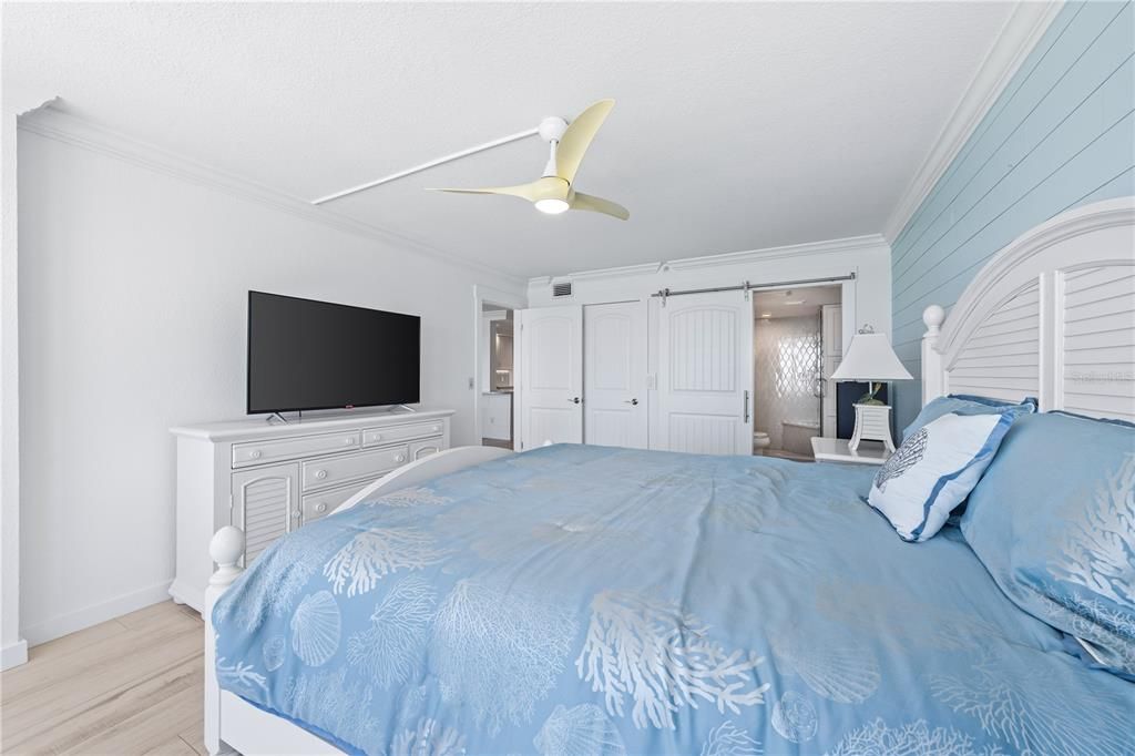 Active With Contract: $675,000 (2 beds, 2 baths, 1165 Square Feet)