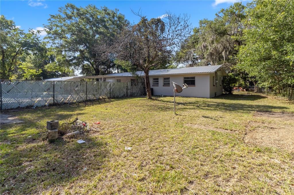 For Sale: $229,000 (4 beds, 2 baths, 1500 Square Feet)