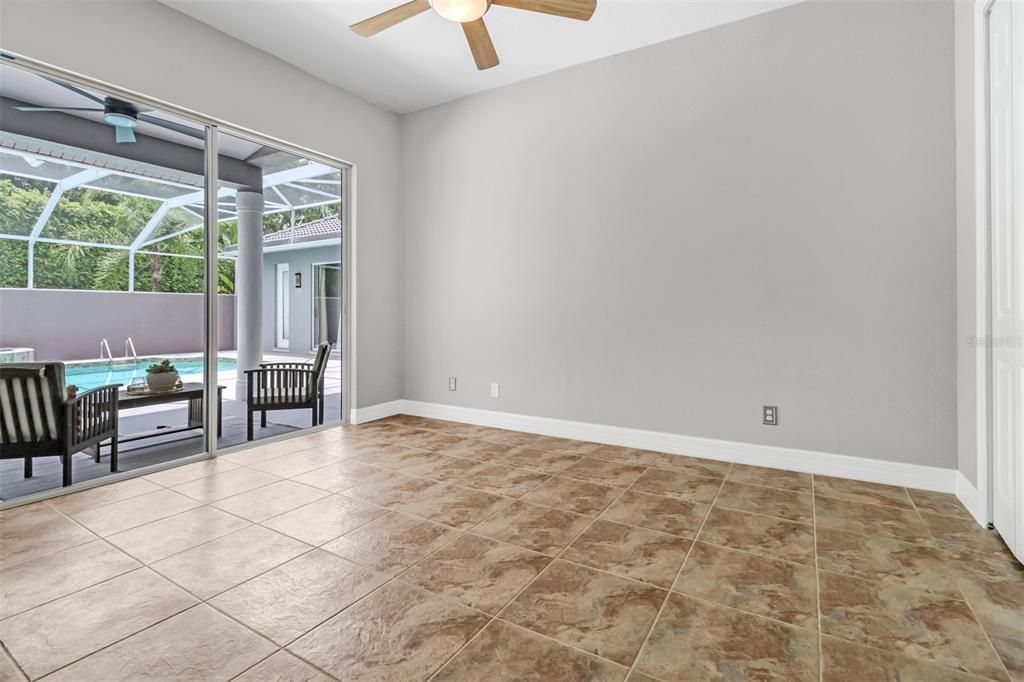 3rd Bedroom sliding glass doors out to Courtyard