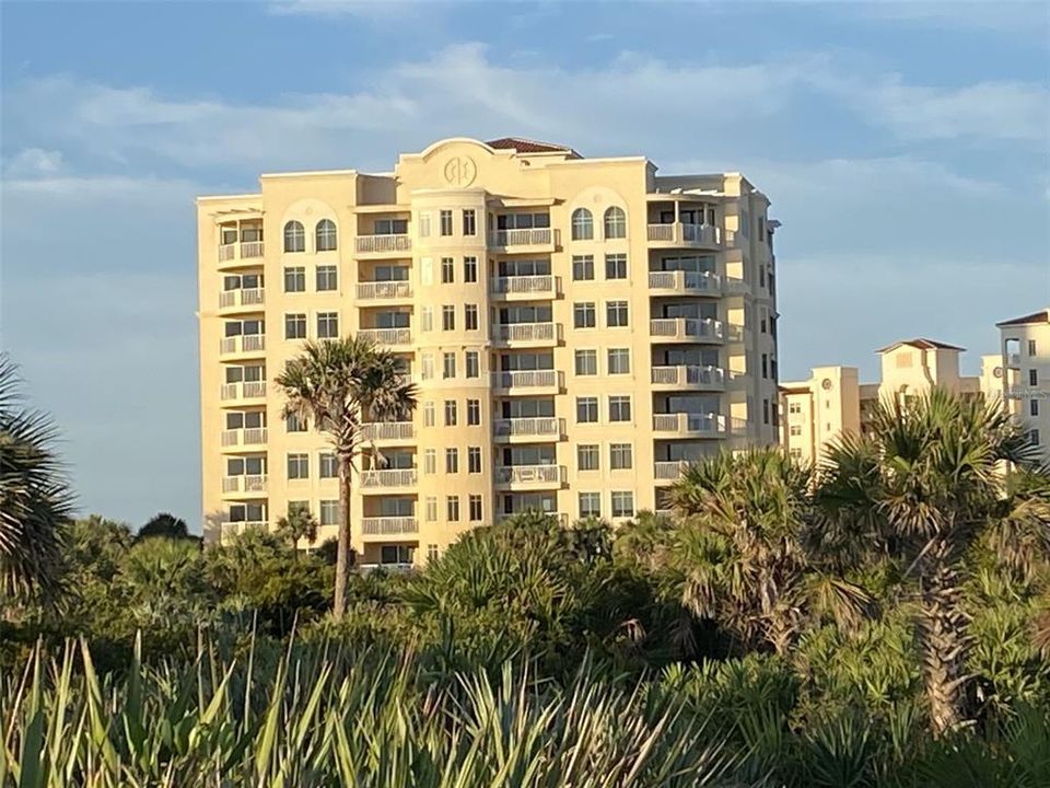 Active With Contract: $1,300,000 (3 beds, 2 baths, 2126 Square Feet)