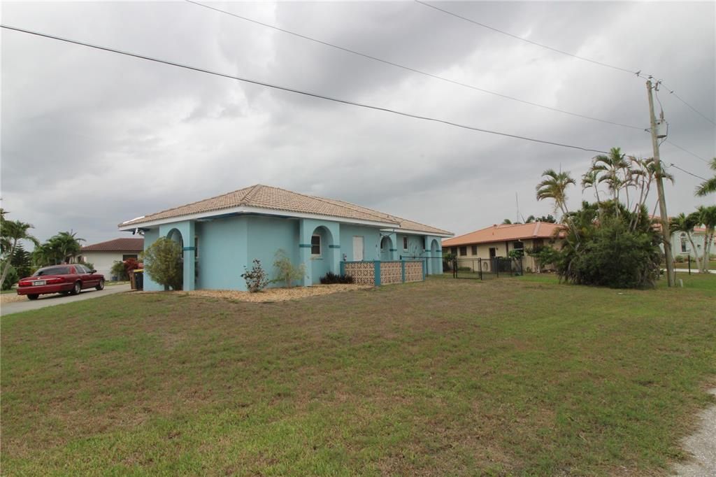 For Sale: $525,000 (3 beds, 2 baths, 2044 Square Feet)