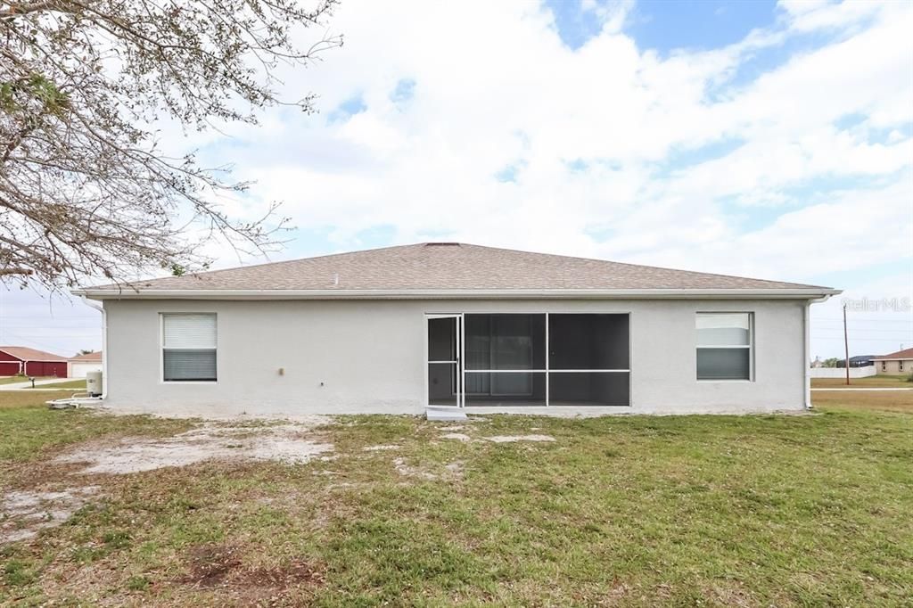 For Rent: $2,555 (4 beds, 2 baths, 2059 Square Feet)