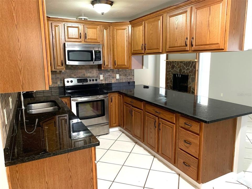 For Rent: $2,700 (3 beds, 2 baths, 1522 Square Feet)