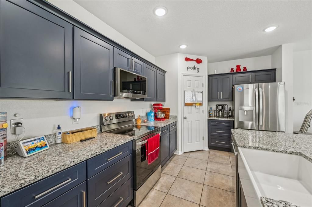 For Sale: $364,990 (4 beds, 2 baths, 1926 Square Feet)