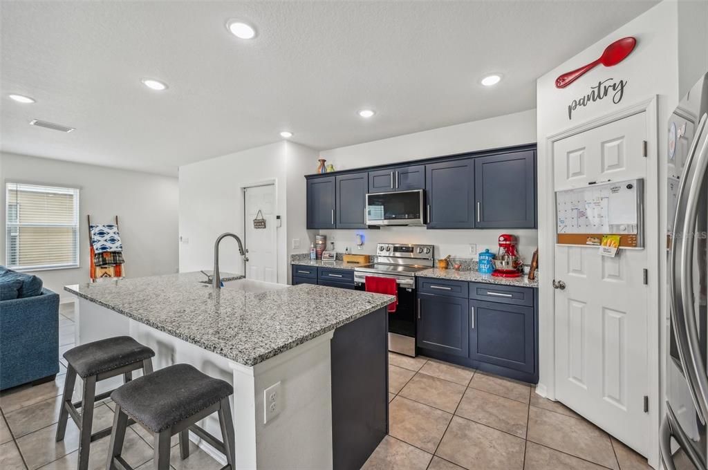 For Sale: $364,990 (4 beds, 2 baths, 1926 Square Feet)