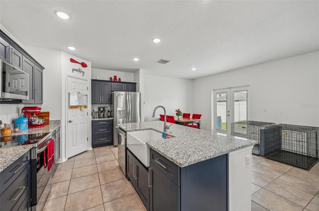 For Sale: $364,990 (4 beds, 2 baths, 1926 Square Feet)