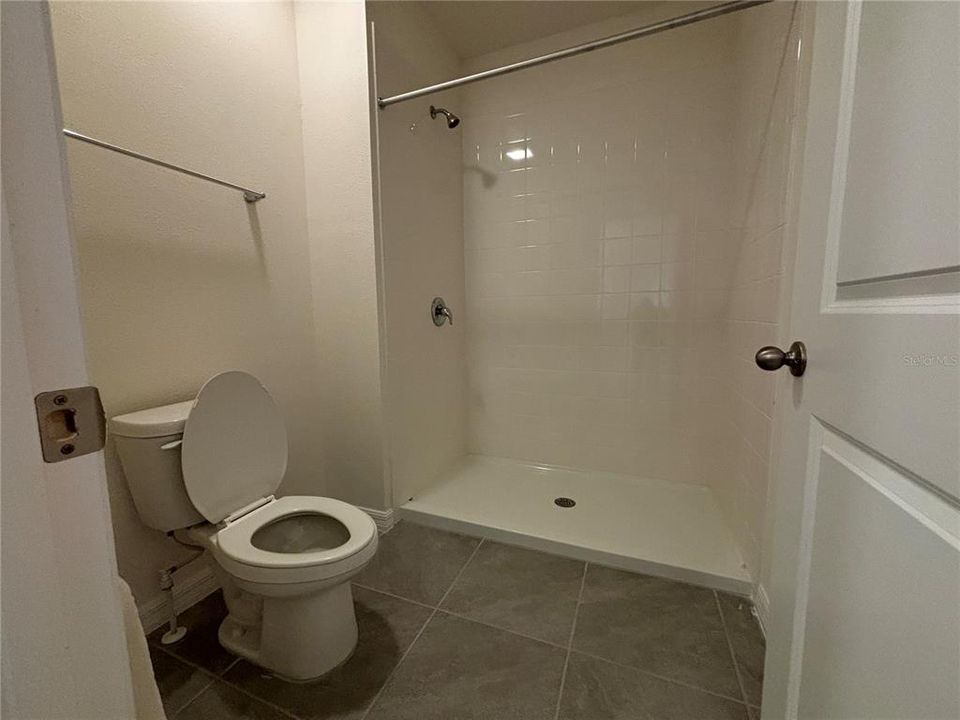 合同活跃: $2,150 (3 贝兹, 2 浴室, 1758 平方英尺)