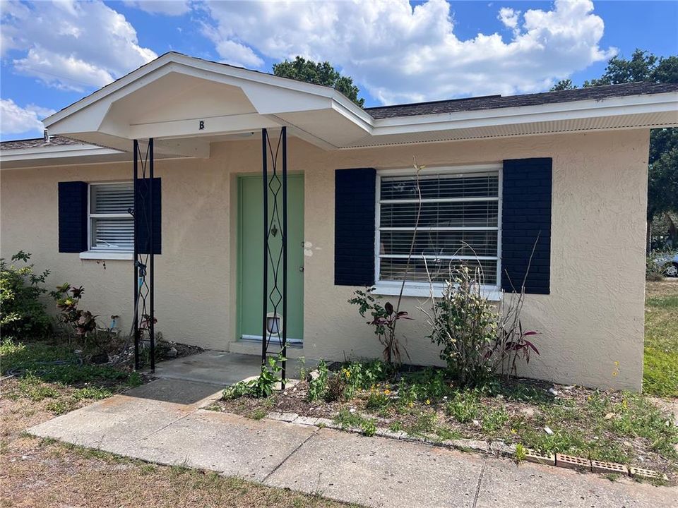 Recently Rented: $1,400 (3 beds, 1 baths, 1000 Square Feet)